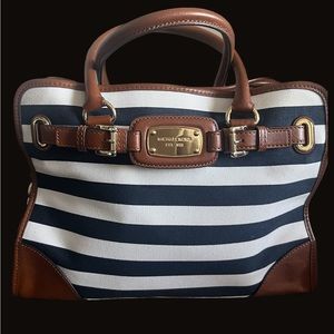 NEW- Michael Kors Hamilton Navy/ White Large EW Tote